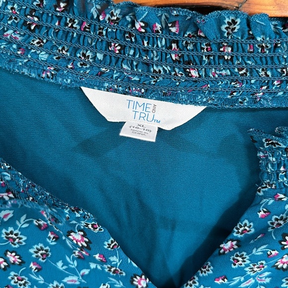 Long sleeve dress - Picture 3 of 5